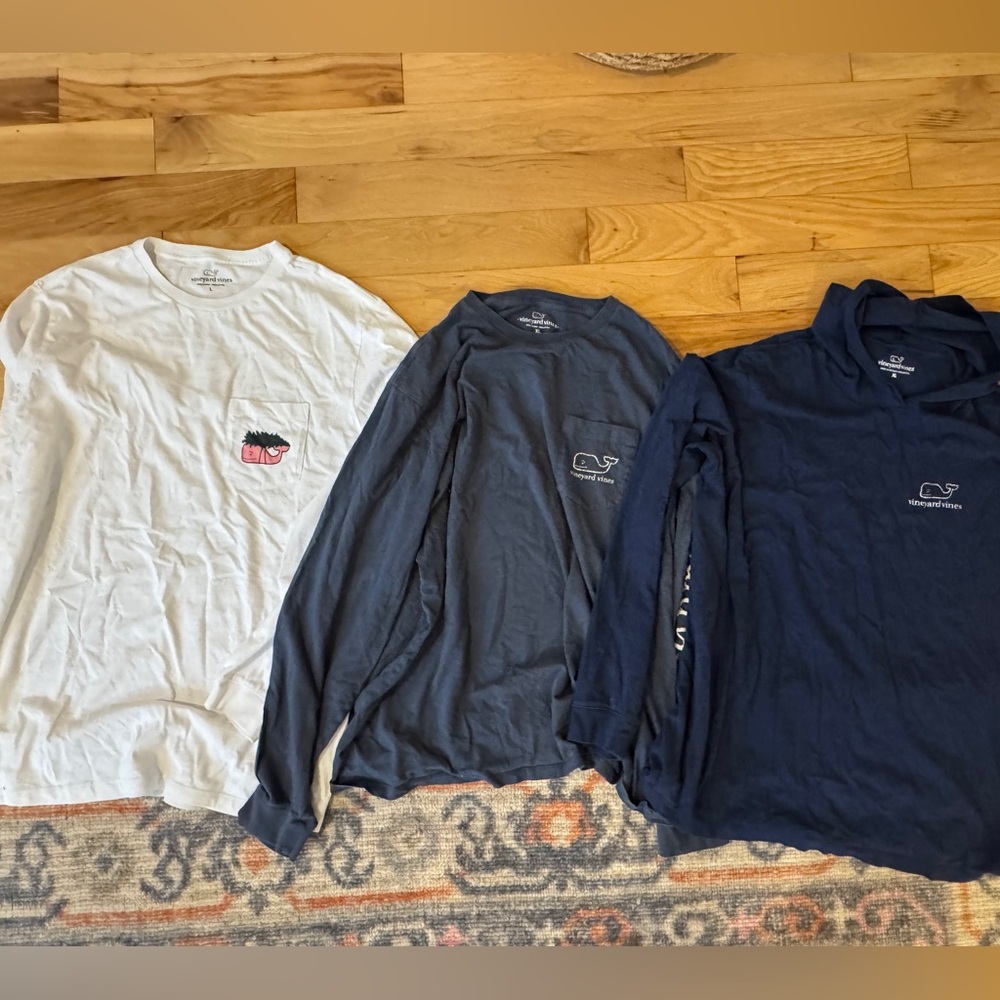 Men’s lot of Vineyard Vine